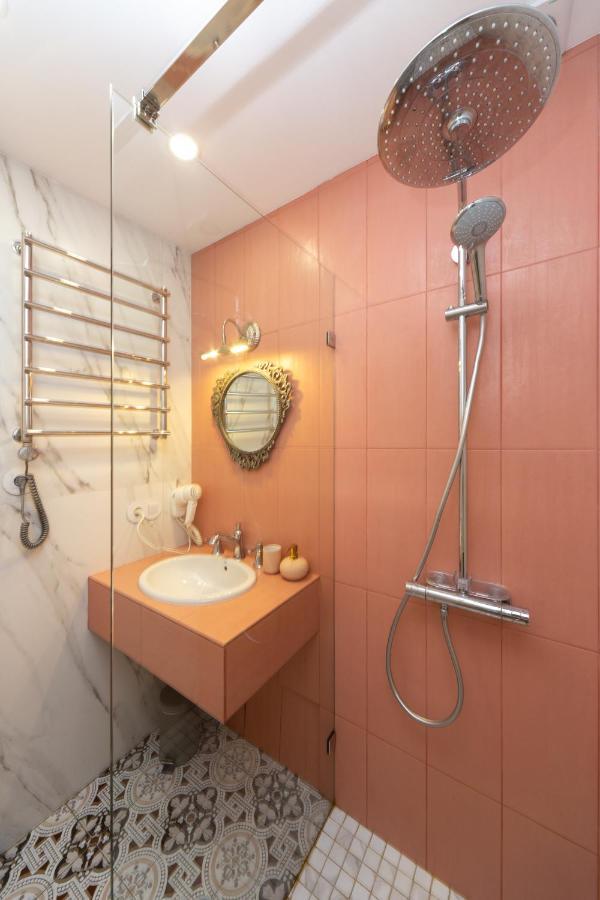 Трирівневий Лофт Із Спальнею-Укриттям Self Check-In 247 Odessa Buitenkant foto