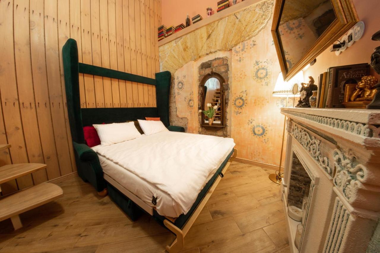 Трирівневий Лофт Із Спальнею-Укриттям Self Check-In 247 Odessa Buitenkant foto