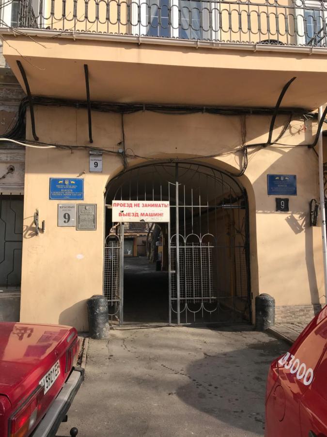 Трирівневий Лофт Із Спальнею-Укриттям Self Check-In 247 Odessa Buitenkant foto